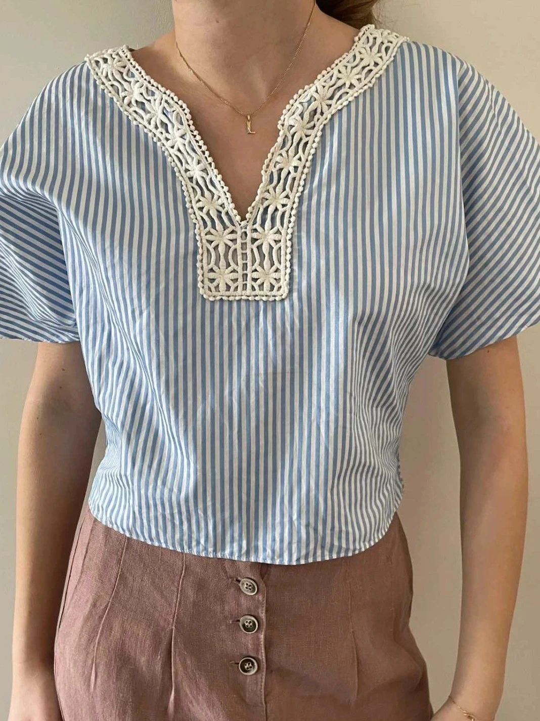 Top Zara col V dentelle rayé bleu dos noué taille S